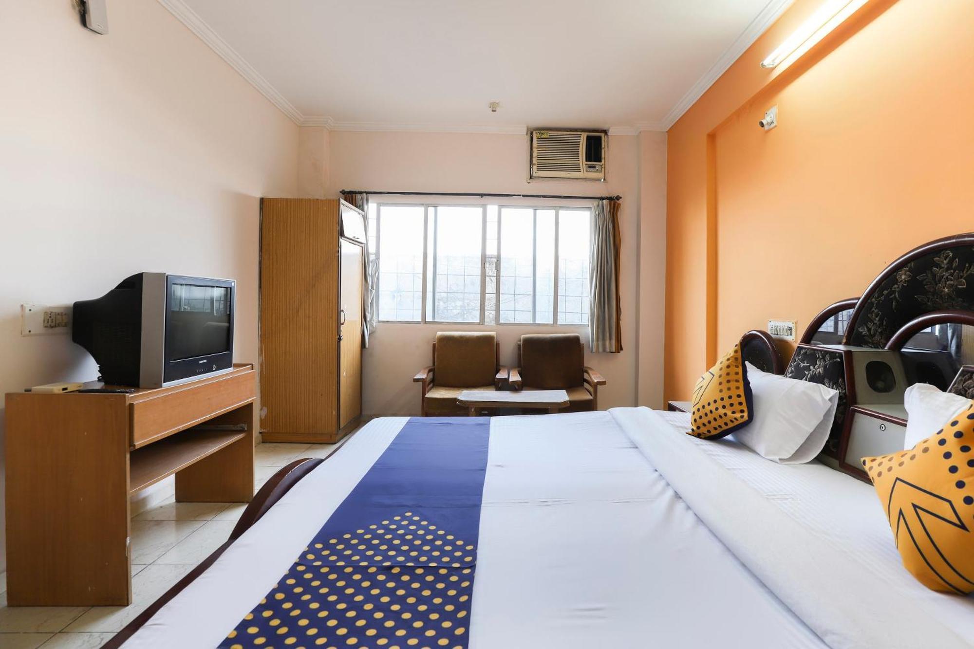SPOT ON 66822 Hotel Shyam Inn Halol Bagian luar foto